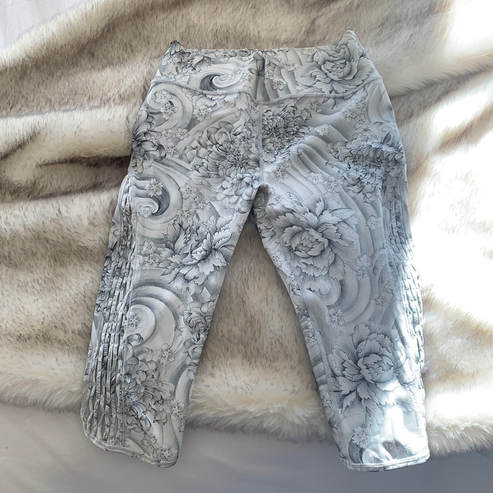 Lulu lemon cropped tights